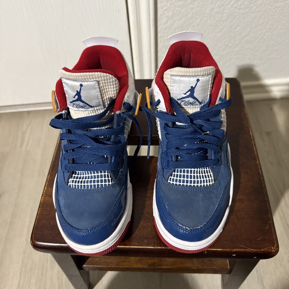 DS Nike Air Jordan 4 Retro (GS) "Messy Room"  GS Size 5.5Y DR6952-400